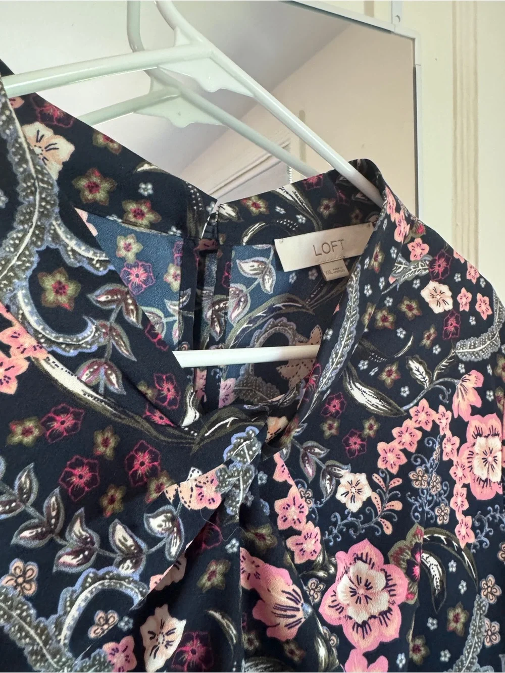 LOFT Navy and Pink Floral Tie-Neck Button Down Shirt Puff Sleeve Size XXL